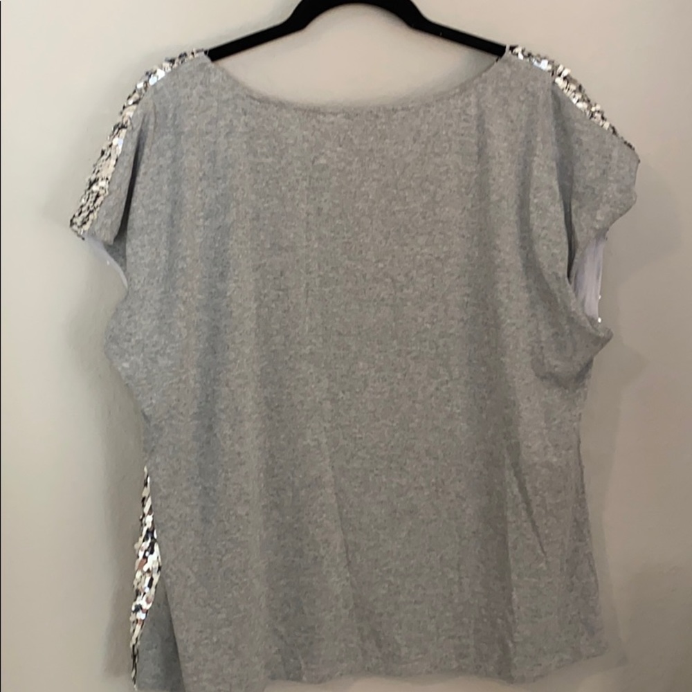 Vince Camuto Silver Sequin Top - Picture 6 of 9